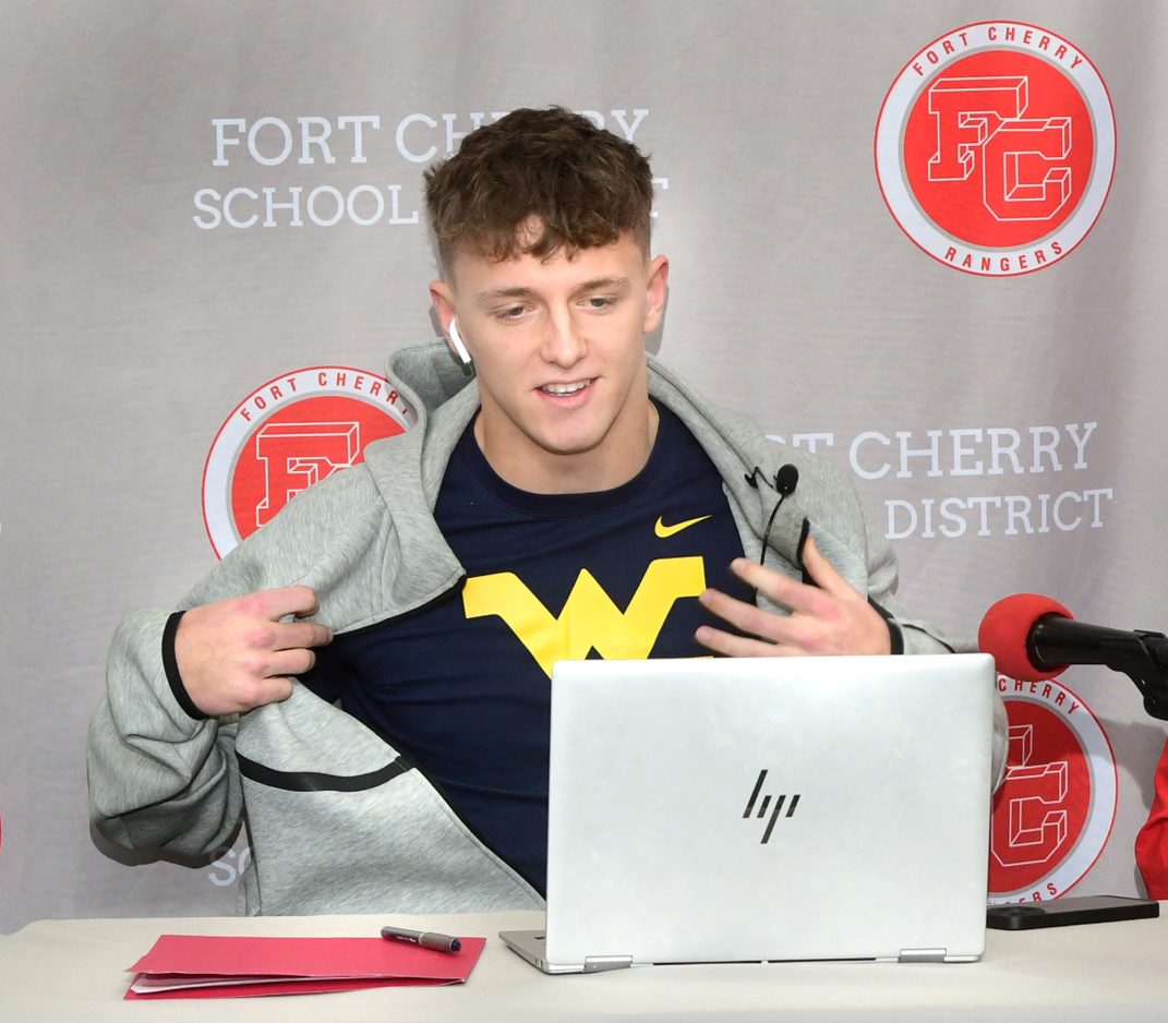 Taking country roads: Fort Cherry standout Sieg signs with West Virginia